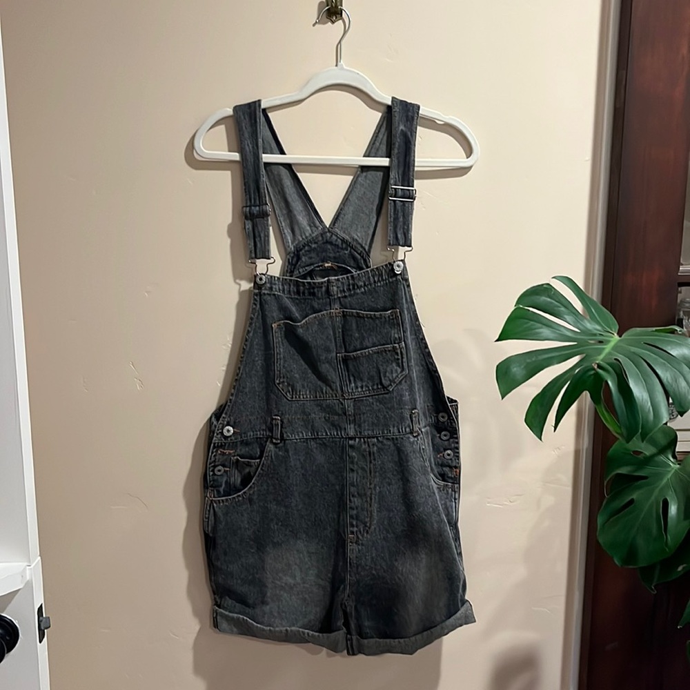 Black acid wash shortalls overalls sz L